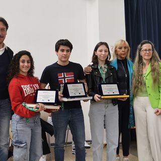 Concorso fotografico 'La rinascita della Primavera': premiati gli studenti del liceo Galileo Galilei