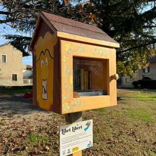 'Libri in libertà': a Varallo Pombia arriva il book crossing 'Libri in libertà': a Varallo Pombia arriva il book crossing