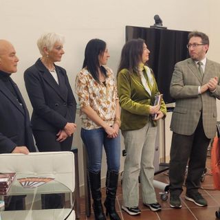 &quot;Le coordinate della forza emotiva&quot;: un tributo all'universo femminile in mostra a Novara