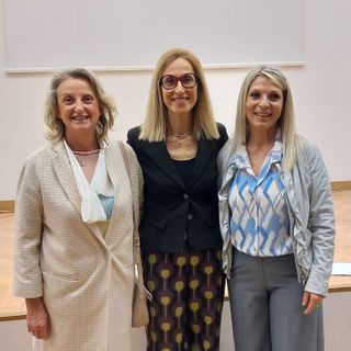 Una serata emozionante per affrontare i disturbi alimentari con "Specchi Infedeli" Una serata emozionante per affrontare i disturbi alimentari con "Specchi Infedeli"