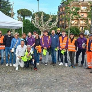 Ad Arona la giornata ecologica è un successo di partecipazione e impegno civico Ad Arona la giornata ecologica è un successo di partecipazione e impegno civico