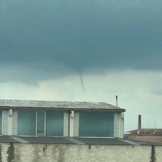 Funnel avvistato nel cielo tra Vespolate e Trecate