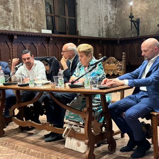 “365 parole per riconoscersi umani”: al Broletto di Novara il Vocabolario della Fraternità diventa occasione di dialogo