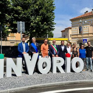 Invorio, inaugurata la nuova Piazza Vittorio Veneto
