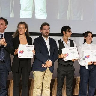 Novara, la scienza diventa spettacolo con UPO Science Slam 2025