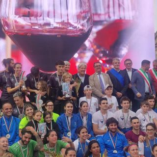 Maggiora, grande successo per la Corsa delle botti