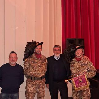 Giornata del Veterano: il Teatro Faraggiana ospita il concerto della Fanfara dei Bersaglieri