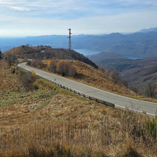 Sicurezza sul Mottarone, nuova barriera protettiva sulla provinciale: un chilometro di interventi per i motociclisti