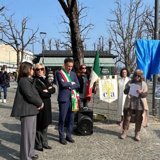 Arona intitola il piazzale a Camilla Ravera, prima donna senatrice a vita in Italia