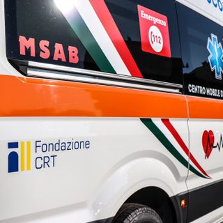Grave incidente a Romentino: scontro tra auto e furgone, morto uno dei conducenti