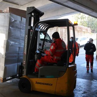Il Gruppo Jungheinrich dona un muletto elttrico All'Anpas