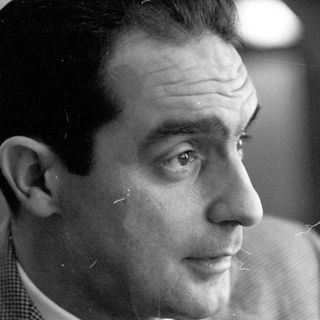 Italo Calvino: la ricerca di un senso possibile nel labirinto del mondo