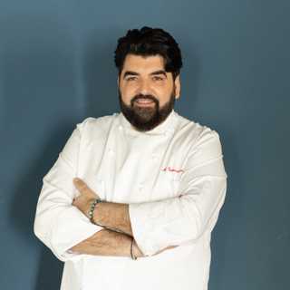 Guida Michelin 2025: Antonino Cannavacciuolo fa incetta di stelle in Piemonte