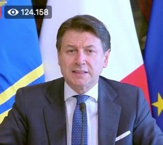 Coronavirus, Conte annuncia il Decreto Marzo: &quot;Utilizzato il massimo dell'indebitamento. Non si può combattere un'alluvione con gli stracci&quot;