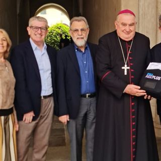 Il Maggiore della Carità dona un defibrillatore alla Cattedrale di Novara