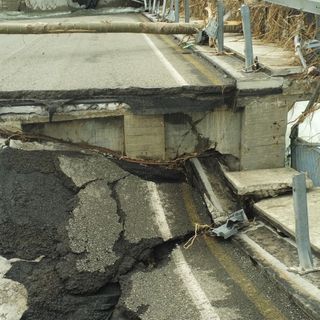 Iniziati i lavori di rimozione delle macerie del Ponte di Romagnano