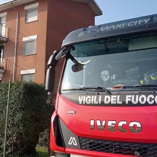 A fuoco un appartamento a Borgolavezzaro