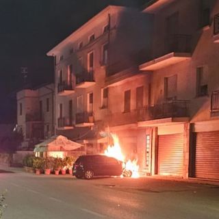 Cronaca nord-ovest. Cossato: Un boato e poi fuoco. Alla Pichetta arrivano i soccorsi FOTO