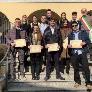 Premiati i giovani laureati a Oleggio Castello