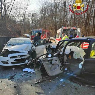 Schianto a Ghemme, una donna ferita