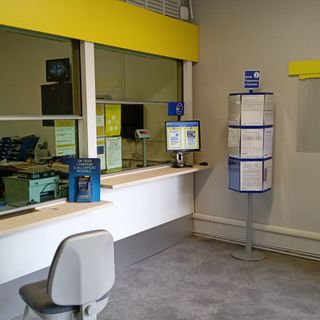 Riapre l’ufficio postale di Massino Visconti, rinnovato grazie al progetto “Polis” di Poste Italiane