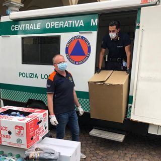 Consegnate dalla Polizia Locale e Aib di Oleggio 45 quintali di cibo donate dal Banco Alimentare della Lombardia