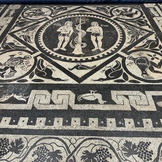 Domenica di visite guidate al mosaico romanico della Cattedrale