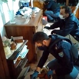 Strike della Squadra Mobile di Asti contro lo spaccio di coca e crack: emesse 42 ordinanze cautelari (13 in carcere) [VIDEO]