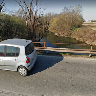 Chiuso ai mezzi pesanti il transito sul ponte di via Biandrate