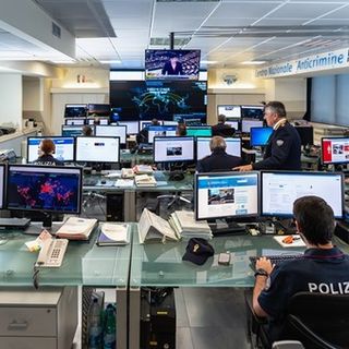 I consigli della Polizia per prevenire truffe e phishing