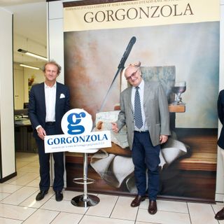 I vertici dei Carabinieri del Reparto Tutela Agroalimentare in visita al Consorzio per la tutela del Formaggio Gorgonzola Dop