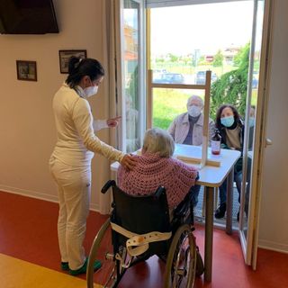 Riapre alle visite la Rsa Squarini di Momo