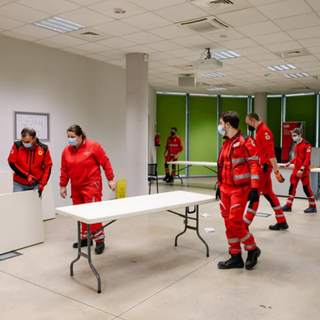 Si lavora per aprire il nuovo hub vaccenale di Novara