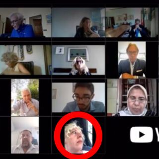 Arona, bestemmia in consiglio comunale: si dimette consigliera della Lega