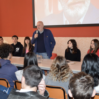 Inviato del TG5 Tony Capuozzo ha incontrato gli studenti del Liceo Classico “Don Bosco”