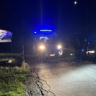 Tragedia sul Lago Maggiore, barca si ribalta: una vittima e quattro dispersi VIDEO