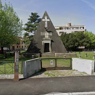 ExpoRisorgimento, vandalizzata la Piramide Ossario: "Grave sfregio al patrimonio storico della città"