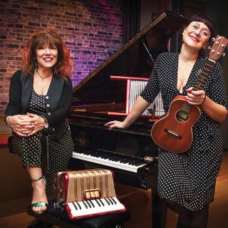 The Jolly Shoes Sisters a Villa Nigra