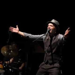 Sabato a Dormelletto ‘Una notte in Blues’, la vita di BB King messa in scena dall’Accademia dei Folli