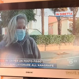 Mattino Cinque a Romentino per documentare la caccia al 'posto fisso' all'Anagrafe comunale
