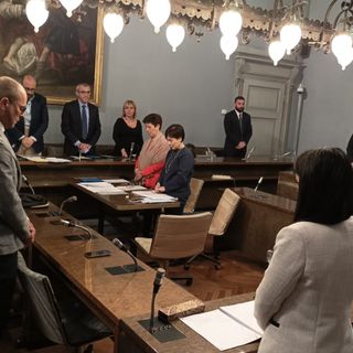 Novara, il consiglio comunale si apre con il ricordo di Julia Ituma