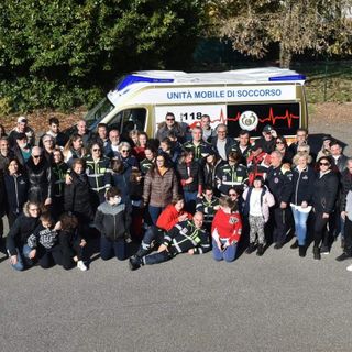 È stata inaugurata a Casalbeltrame la prima ambulanza dedicata a Carlo e Veronica Di Bernardo