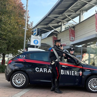 Furti nei supermercati a Novara e Biella, fermate due donne dopo un inseguimento