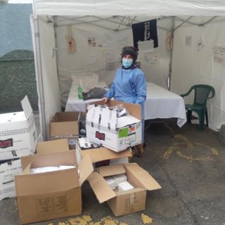 Magliette e indumenti per i ricoverati all’Ospedale Maggiore