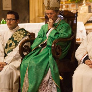 Lutto cittadino per le esequie del cardinale Corti