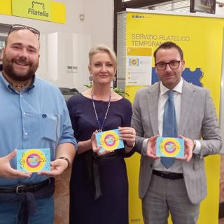 Negli uffici postali è disponibile la cartolina sulla festa della musica