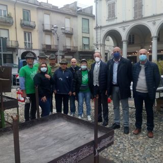 Un successo la castagnata degli alpini di Trecate