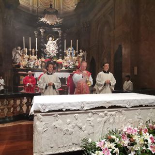 Celebrata la messa dai sacerdoti trecatesi