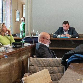 Sulla ‘scorta’ a Piscitelli si spacca la maggioranza