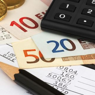 Conti correnti online: aumentano i costi, ma la convenienza rimane. Lo studio di SosTariffe.it